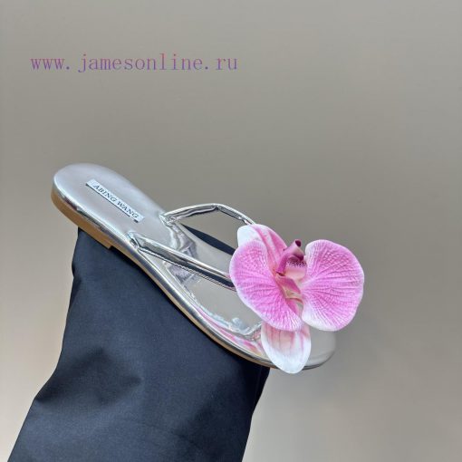 ABING WANG OriginalThai designer offers multiple handmade floral toe slippersWe have launcheil6zwk9m - Image 8