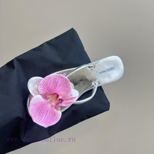 ABING WANG OriginalThai designer offers multiple handmade floral toe slippersWe have launcheil6zwk9m - Image 9