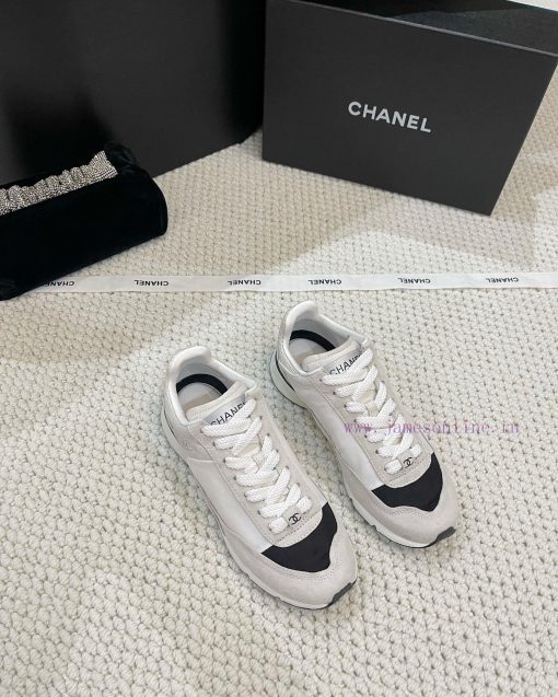 𝐂𝐇𝐀𝐍𝐄𝐋 Chanel's latest German training flat white shoes sports shoes silk leather full-color7puzy2zj