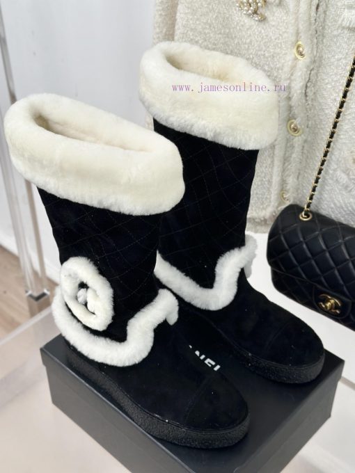 Chanel | Chanel Classic Autumn/Winter Double CThick soled snow bootsA pair of snow boots thatd95f046 - Image 5