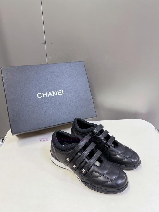 Chanel's new baseball shoes are full of celebrities, internet celebrities, and top Coco girlu2iojz73 - Image 3
