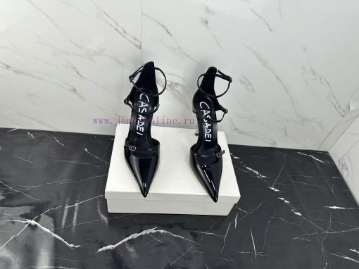 CASADEI's absolute queen aura battle shoesThe bright red aura is too strong, coupled with anyi9n52u9