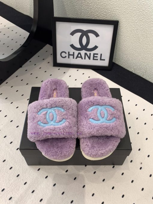 Chanel's new thick soled hairy shoes are fashionable and stylish, with a delicate and soft t9h70egg9