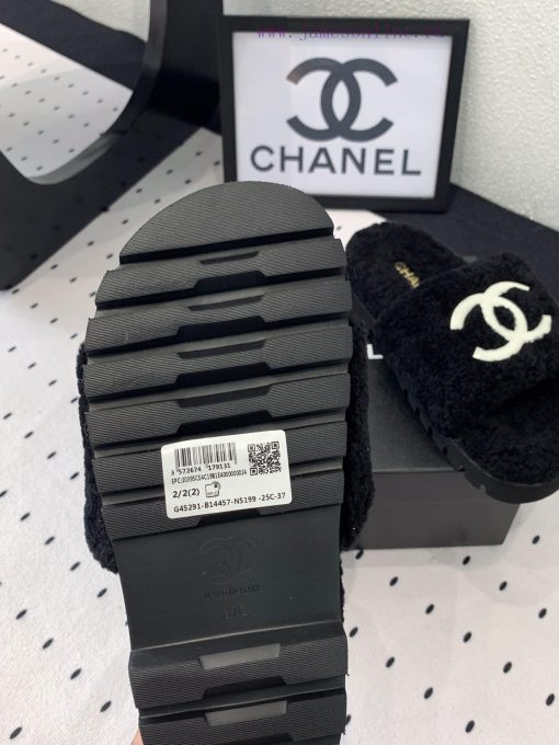 Chanel's new thick soled hairy shoes are fashionable and stylish, with a delicate and soft tk1xt0o18 - Image 10