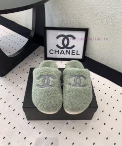 Chanel's new thick soled hairy shoes are fashionable and stylish, with a delicate and soft t1n5rh6bc