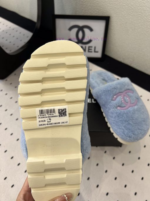 P Chanel's new thick soled fur shoes are fashionable and stylish on the feet, with a delicata6e9i6b0 - Image 10