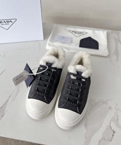 The most PRADA Prada 24 autumn/winter new item on the market △ Triangle logo wool single shox62ais49