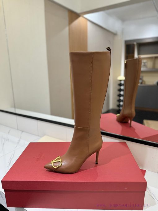 𝑉𝐴𝐿𝐸𝑁𝑇𝐼𝑁𝑂 Valentino ͥ Purchasing LevelThe new season's Warren boots and shoes are also so bezuebkbz4 - Image 5
