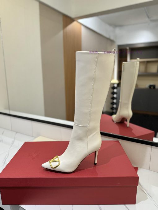 𝑉𝐴𝐿𝐸𝑁𝑇𝐼𝑁𝑂 Valentino ͥ Purchasing LevelThe new season's Warren boots and shoes are also so bef4j00qqz - Image 5