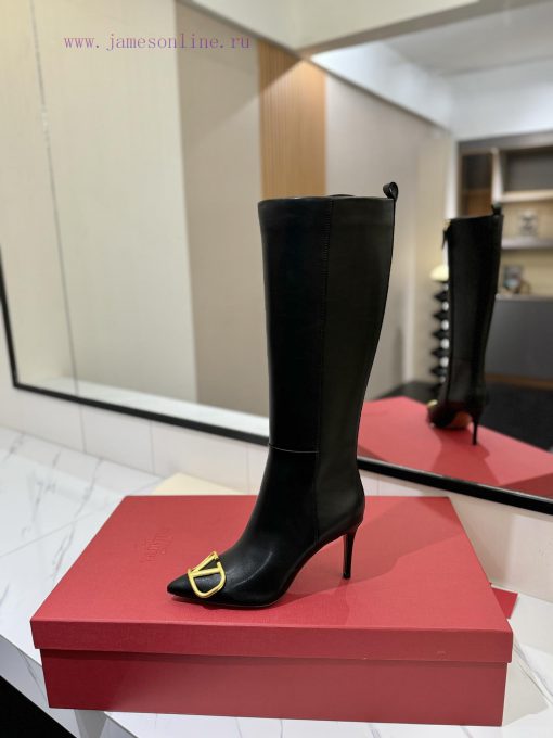 𝑉𝐴𝐿𝐸𝑁𝑇𝐼𝑁𝑂 Valentino ͥ Purchasing LevelThe new season's Warren boots and shoes are also so bev1rovaab - Image 5