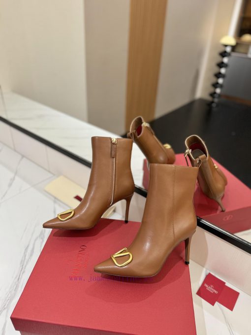 𝑉𝐴𝐿𝐸𝑁𝑇𝐼𝑁𝑂 Valentino ͥ Purchasing LevelThe new season's Warren boots and shoes are also so bef90dgym4 - Image 6