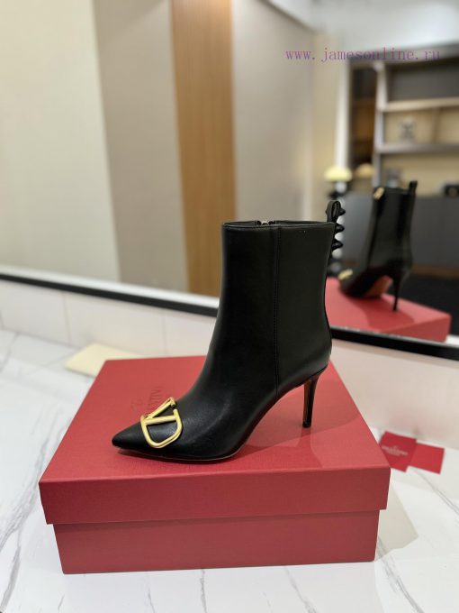 𝑉𝐴𝐿𝐸𝑁𝑇𝐼𝑁𝑂 Valentino ͥ Purchasing LevelThe new season's Warren boots and shoes are also so besooduus2 - Image 5