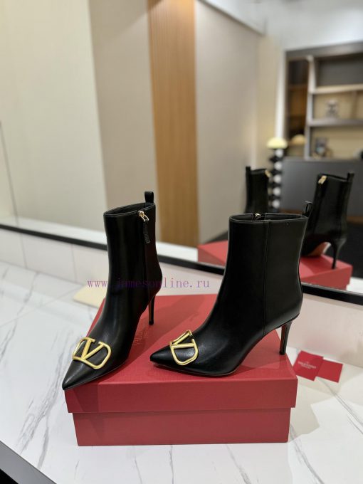 𝑉𝐴𝐿𝐸𝑁𝑇𝐼𝑁𝑂 Valentino ͥ Purchasing LevelThe new season's Warren boots and shoes are also so besooduus2 - Image 7