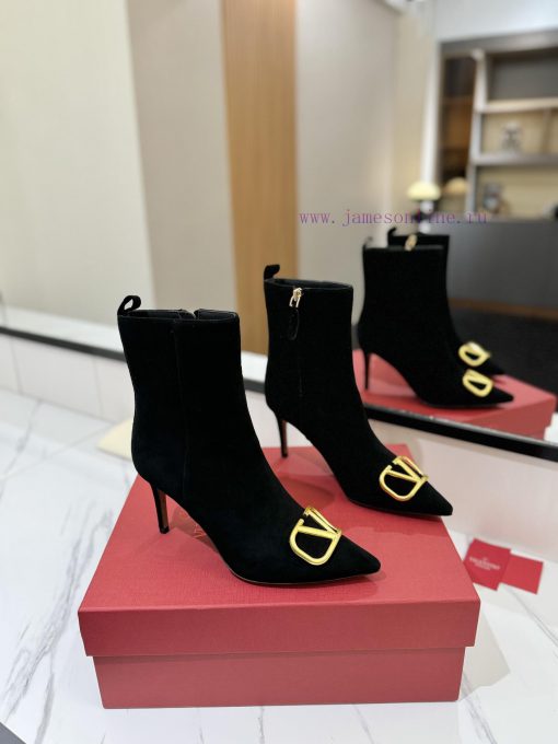 𝑉𝐴𝐿𝐸𝑁𝑇𝐼𝑁𝑂 Valentino ͥ Purchasing LevelThe new season's Warren boots and shoes are also so bezmww1dcv