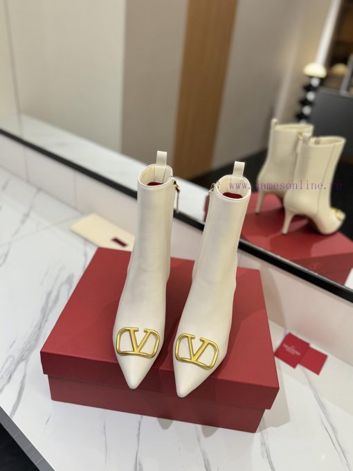𝑉𝐴𝐿𝐸𝑁𝑇𝐼𝑁𝑂 Valentino ͥ Purchasing LevelThe new season's Warren boots and shoes are also so beulk4rkv3 - Image 4