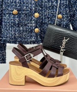MIU MIU/Miu Miu Classic Waterproof Platform Thick Heel Pig Cage SandalsThis sandal is really8mcc4u8h