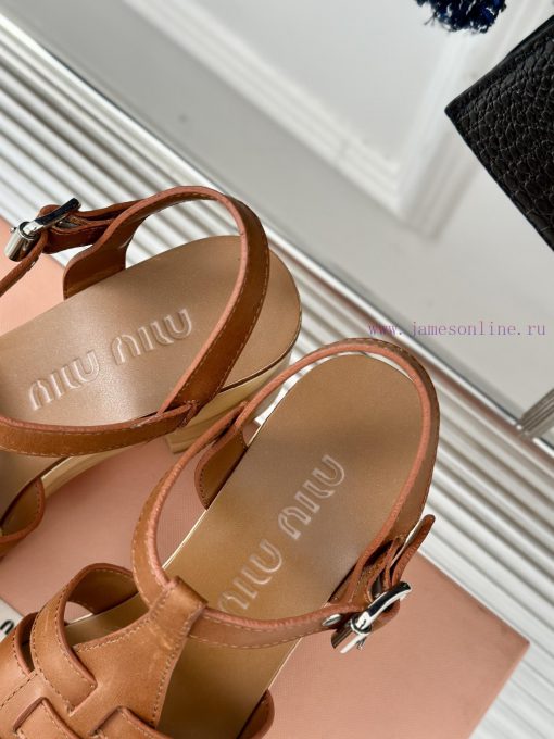 MIU MIU/Miu Miu Classic Waterproof Platform Thick Heel Pig Cage SandalsThis sandal is reallywx6ce27w - Image 9