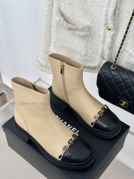 Chanel | Chanel 24P Autumn/Winter New ProductDouble C metal chain color blocked short bootsCqw4ei0oh - Image 5