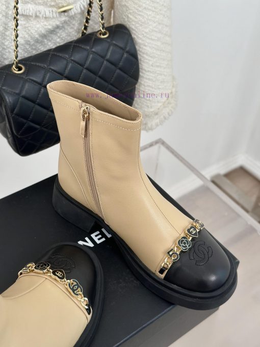 Chanel | Chanel 24P Autumn/Winter New ProductDouble C metal chain color blocked short bootsCqw4ei0oh - Image 6