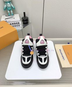 LV's new Skate sneakers have a unique style with a genuine leather face and lucky clover. Th0x8giq2i