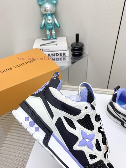 LV's new Skate sneakers have a unique style with a genuine leather face and lucky clover. Thx0oi913q - Image 8