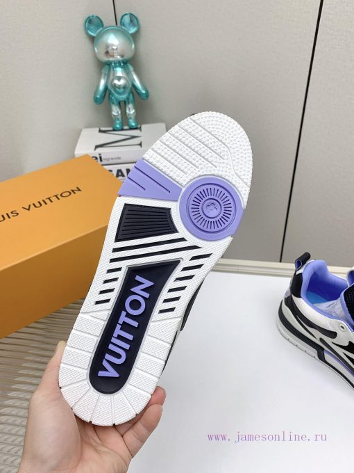 LV's new Skate sneakers have a unique style with a genuine leather face and lucky clover. Thx0oi913q - Image 9