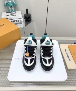 LV's new Skate sneakers have a unique style with a genuine leather face and lucky clover. Thn9twa686