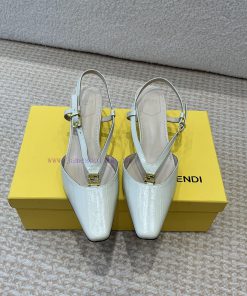 Fendi 24ss New FF Gold Buckle Hollow High Heel SandalsFeaturing FF Baguette decorative bucklyejuk0s2
