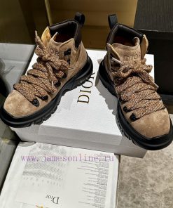 The new C 'est Dior sneakers from the Dior 2024 series showcase a striking and fashionable s3liq4931