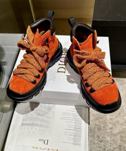 The new C 'est Dior sneakers from the Dior 2024 series showcase a striking and fashionable sre3mbgq6