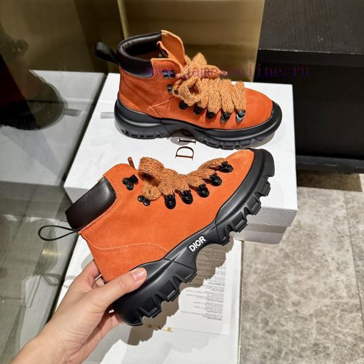The new C 'est Dior sneakers from the Dior 2024 series showcase a striking and fashionable sre3mbgq6 - Image 4