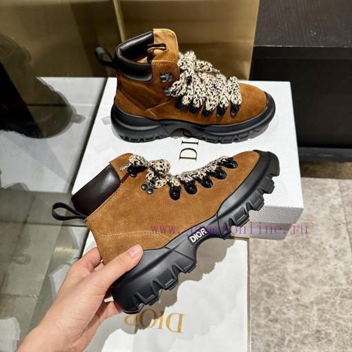 The new C 'est Dior sneakers from the Dior 2024 series showcase a striking and fashionable s2vwdhemp - Image 4