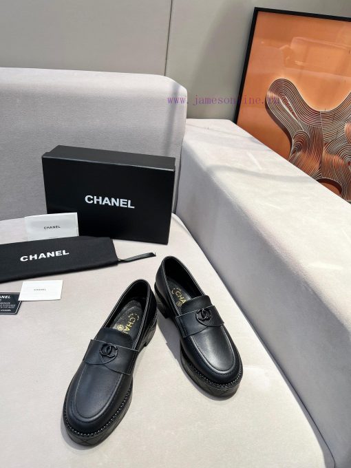 ️𝗖𝗛𝗔𝗡𝗘𝗟𝟐 4B Chanel high school retro loafersChanel's Granny Chanel is a big head loafers tha1xu57xnn - Image 3