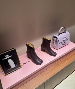 MaisonMargiela MM6 Magilla Classic Split Toe Boot SeriesThe identification of the purchasing1347glz0