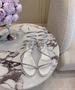 Ren * Caovell *'s new rhinestone snake shaped flat sandals always exude a fairy like aura. Tgibfndyz