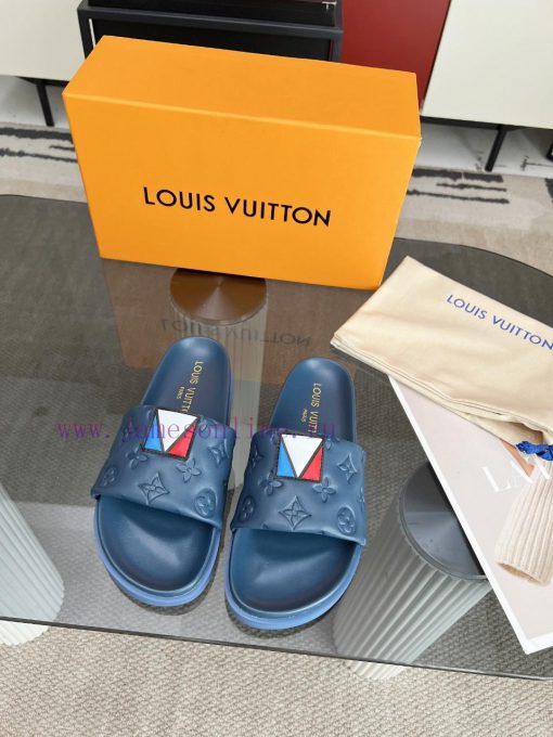 Louis Vuitton's 2024 autumn/winter new slippers are on the market, with 11 high-end customiz1rwvqowp - Image 2