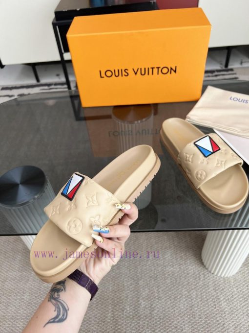 Louis Vuitton's 2024 autumn/winter new slippers are on the market, with 11 high-end customizh9ofhazp - Image 3