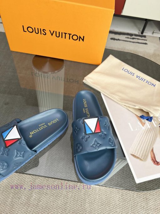 Louis Vuitton's 2024 autumn/winter new slippers are on the market, with 11 high-end customiz1rwvqowp - Image 9