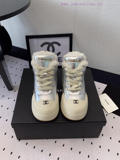 Chanel's new autumn and winter Martin boots are top-notch, super comfortable and warm on theqfy96bd5
