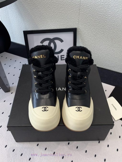 Chanel's new autumn and winter Martin boots are top-notch, super comfortable and warm on theu6s9nzc5