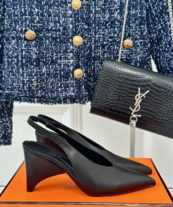 Herm è s/Herm è s Classic High Heel Pointed SandalsExtremely retro design with a strong exotmrta94aq