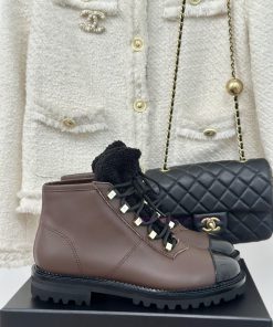 Chanel | Chanel 24K Autumn/Winter New ProductsColor blocked lace up short bootsA great prod6r0x6vg5
