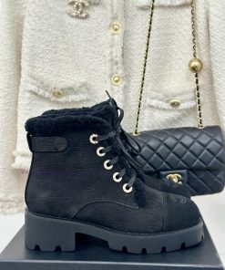Chanel | Chanel 24K Autumn/Winter New ProductsColor blocked lace up snow boots Martin bootsTm2nuz9wz
