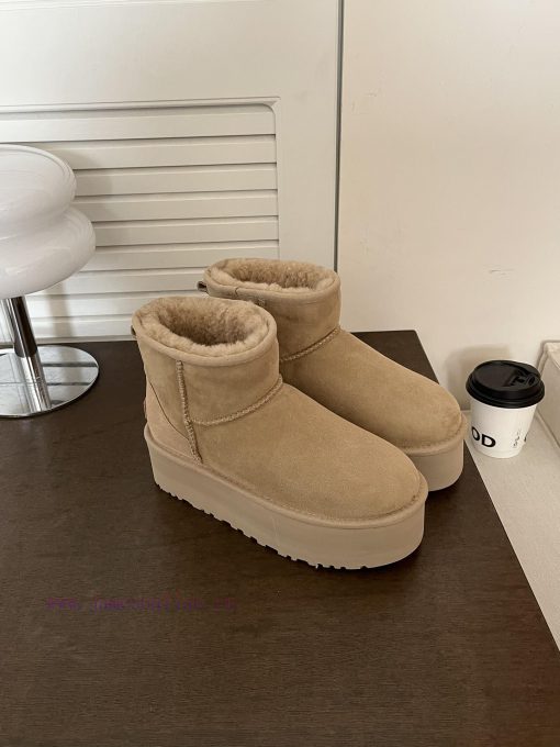 , size 35-40Ugg. Autumn and Winter Atmosphere 5cm Thick Bottom Low BarrelThe most popular thqrbv7k89 - Image 2