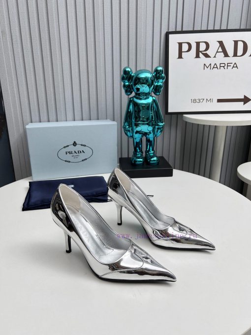 2024 SSS launches Prada's latest collection of long and short boots, sandals, single shoes, b3nfnypj