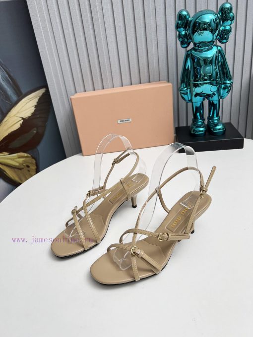 The 2024 new product MIU MIU has a brand new and super beautiful decoration combination, ful22k4vvlm - Image 3