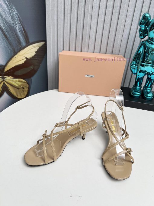 The 2024 new product MIU MIU has a brand new and super beautiful decoration combination, ful22k4vvlm - Image 4