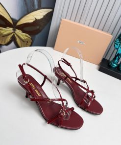 The 2024 new product MIU MIU has a brand new and super beautiful decoration combination, ful0uwsy9wb