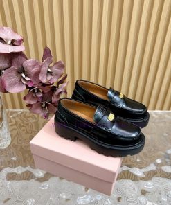 Top tier MiuMiu 2024 new retro loafers look great with casual matching on the feet, a must-hcs3qpopn