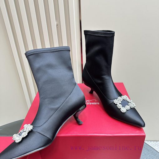 Virgule is a representative work of the brand, founded in 1963. Its sloping curve is unforgea4uydu42 - Image 6